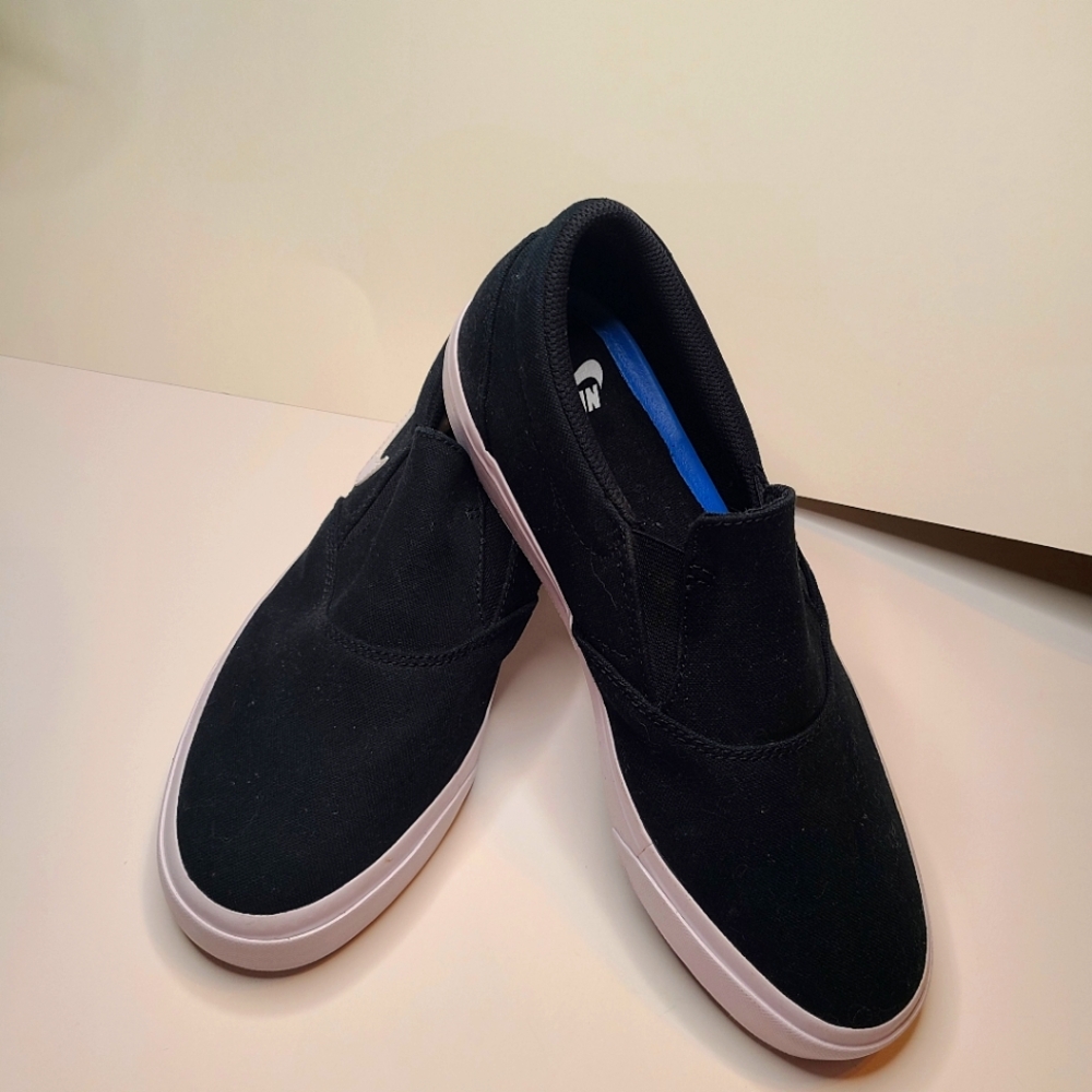 Nike SB Charge Black Slip-ons size 8.5